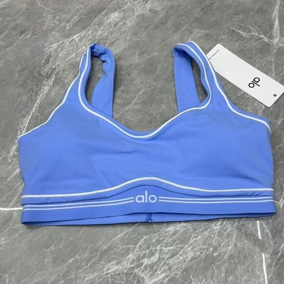 ALO Yoga Airline Women's Sports Bra and Leggings Set Sz M - Picture 4 of 6